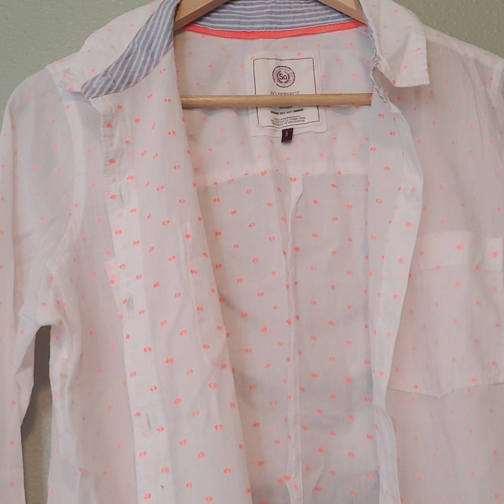 Clothing - Picture 4 of 5